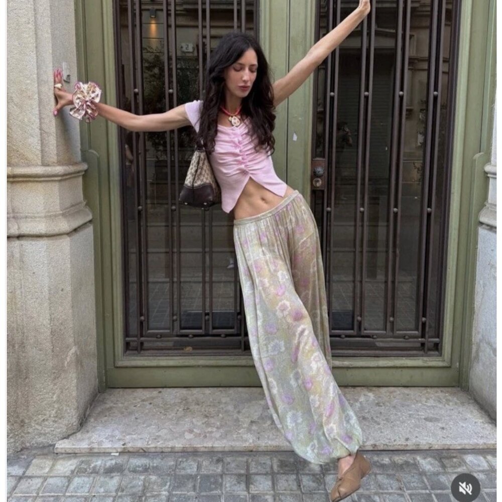 ZARA NWT $129 WOMAN SS25 ZW COLLECTION FLORAL BALLOON PANTS MULTICOLOR 3285/007 - Picture 10 of 16